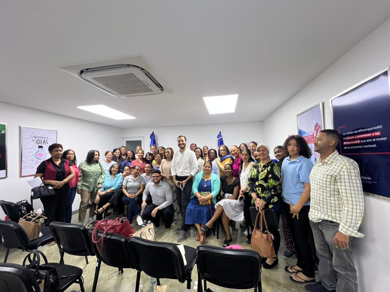 Promipyme imparte taller Emprender con Estrategia